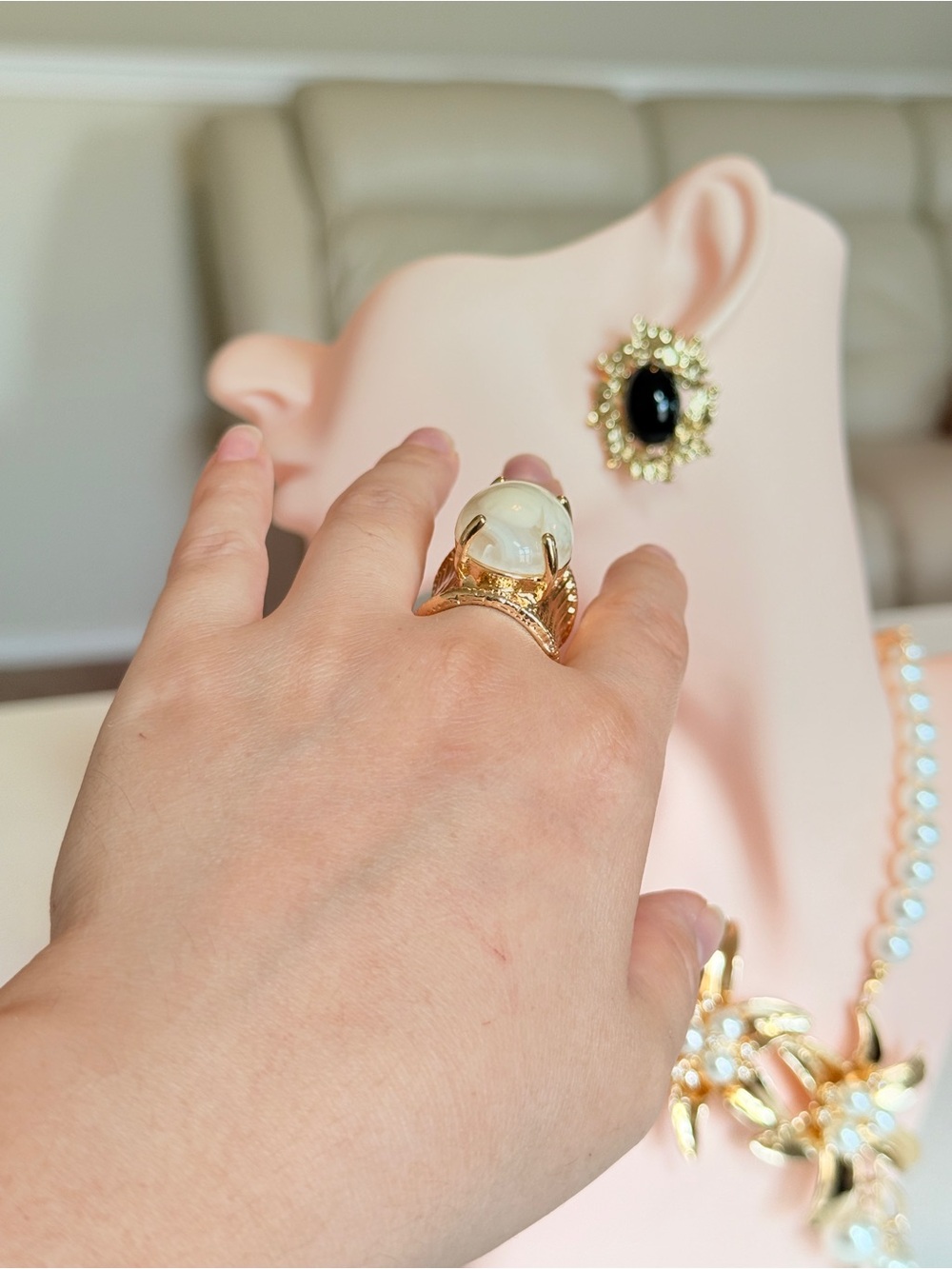 Gold-Tone Carved Cream Cameo Statement Ring - Picture 6 of 11
